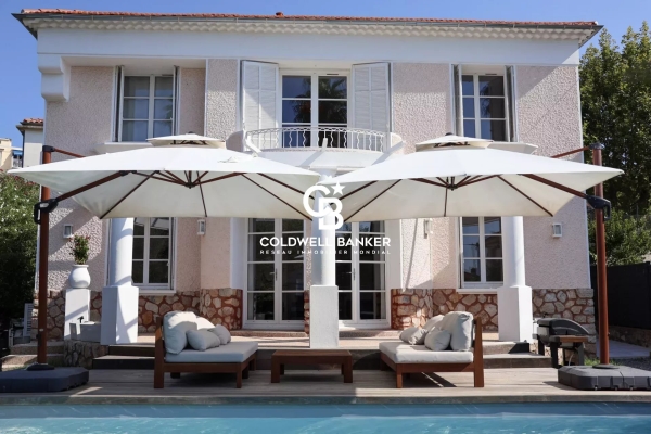 Maison de luxe à vendre à Hyères, 1 575 000 €, Photo 1