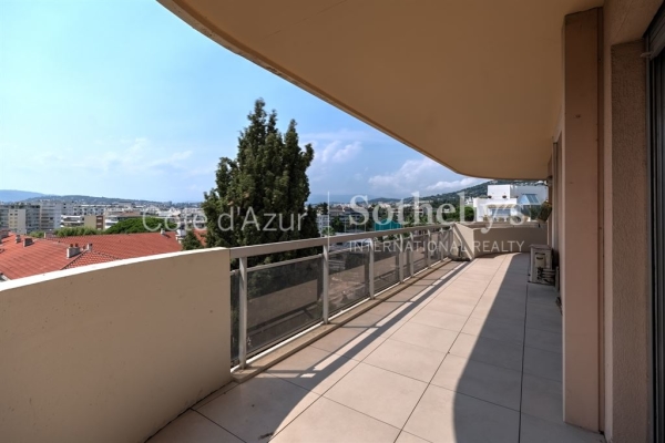 Luxury Apartment for sale in Cannes, 1 750 000 €, Photo 2