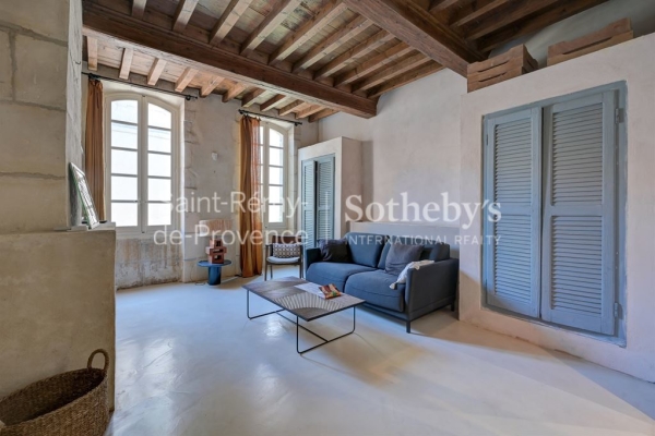 Maison de luxe à vendre à Arles, 320 000 €, Photo 2