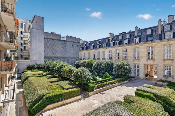 Appartement de luxe à louer à Paris 3ème, 2 500 €, Photo 2