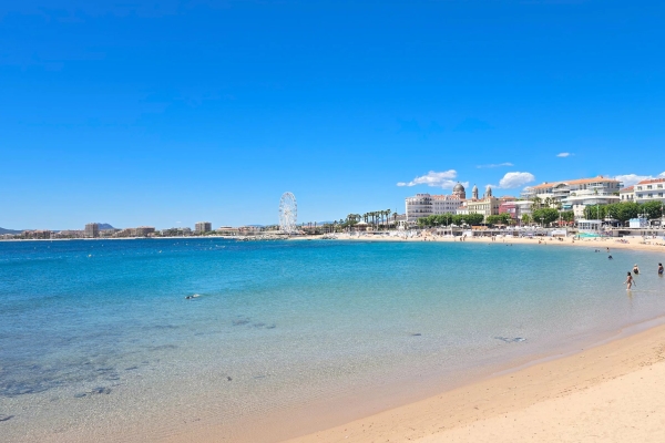 Appartement de luxe à vendre à Saint-Raphaël, 580 000 €, Photo 2