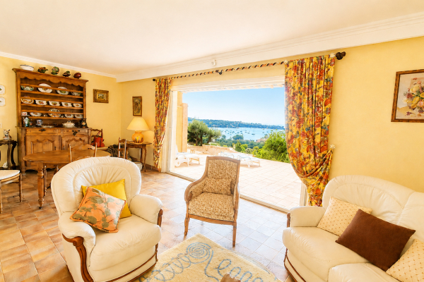 Maison de luxe à vendre à Agay, 1 260 000 €, Photo 3