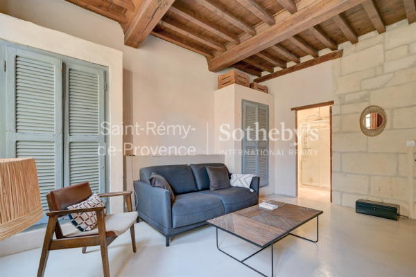 Maison de luxe à vendre à Arles, 320 000 €, Photo 3