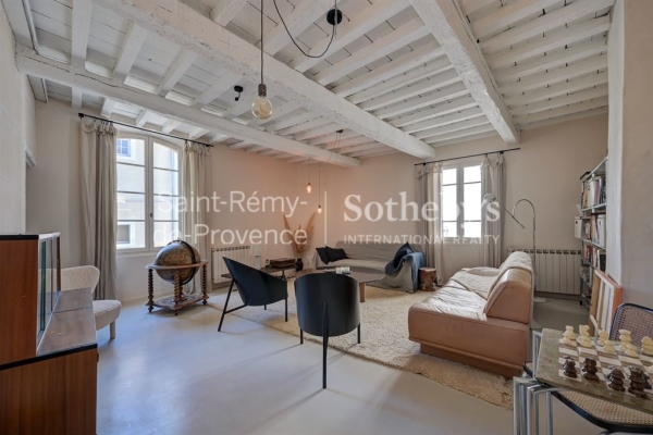 Maison de luxe à vendre à Arles, 450 000 €, Photo 3