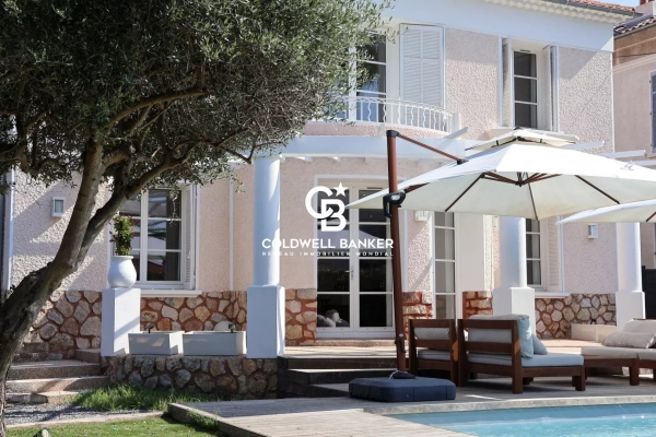 Maison de luxe à vendre à Hyères, 1 575 000 €, Photo 3