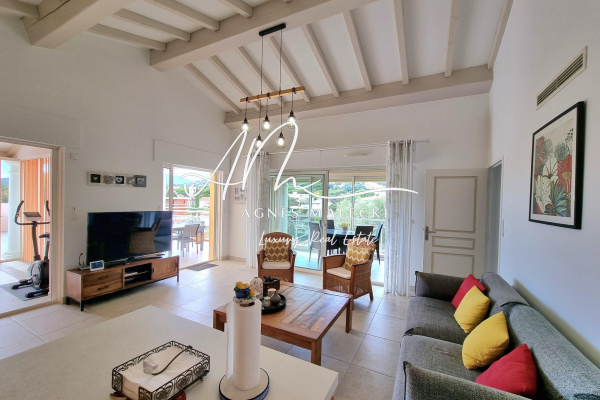 Appartement de luxe à vendre à Cavalaire-sur-Mer, 750 000 €, Photo 5