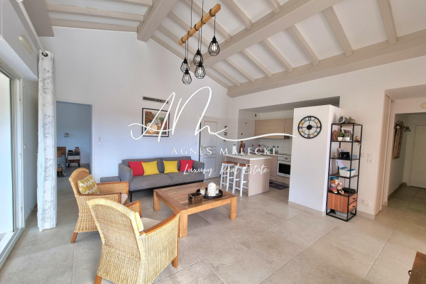 Appartement de luxe à vendre à Cavalaire-sur-Mer, 750 000 €, Photo 6