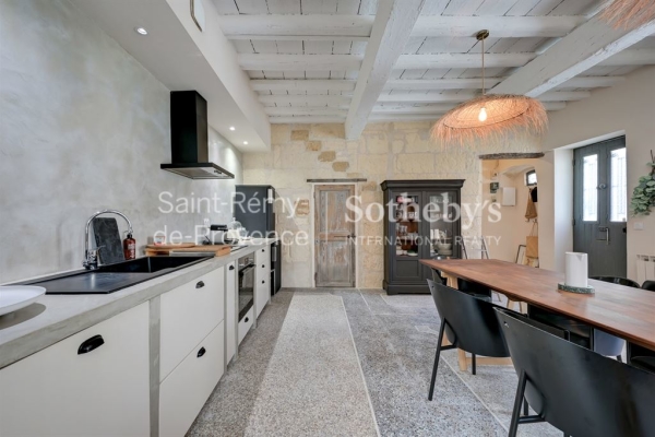 Maison de luxe à vendre à Arles, 450 000 €, Photo 6