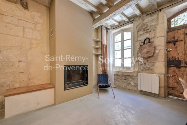 Maison de luxe à vendre à Arles, 320 000 €, Photo 7