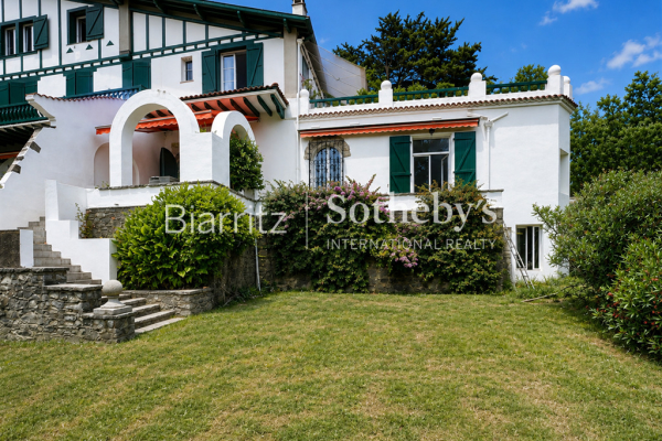 Luxury Apartment for sale in Biarritz, 1 470 000 €, Photo 1