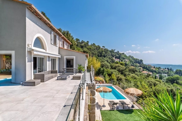 Maison de luxe à vendre à Grasse, 1 295 000 €, Photo 1