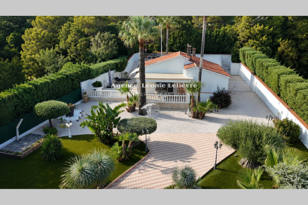 Maison de luxe à vendre à Les Issambres, 1 650 000 €, Photo 1