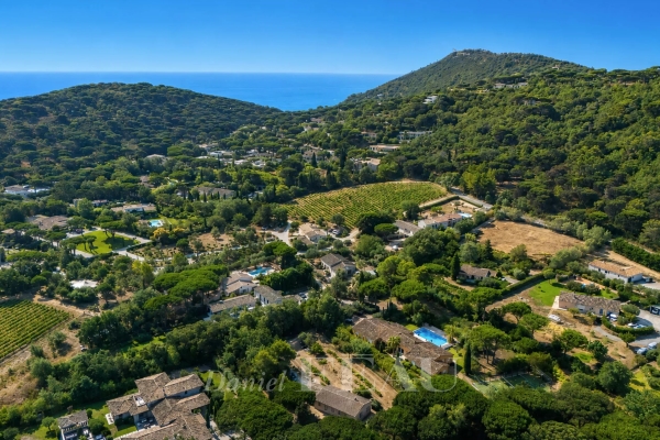 Maison de luxe à vendre à Ramatuelle, 2 100 000 €, Photo 1