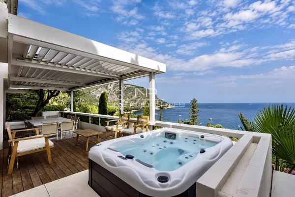 Luxury House for sale in Èze, 2 800 000 €, Photo 1
