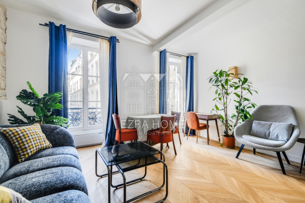 Luxury Apartment for sale in Paris 3ème, 1 045 000 €, Photo 2