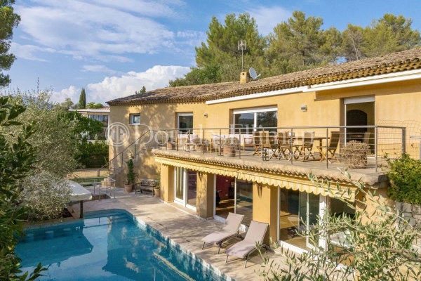 Maison de luxe à vendre à Roquefort-les-Pins, 2 555 000 €, Photo 2