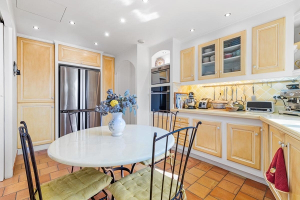 Maison de luxe à vendre à Saint-Paul-de-Vence, 745 000 €, Photo 6