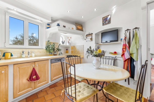 Maison de luxe à vendre à Saint-Paul-de-Vence, 745 000 €, Photo 7