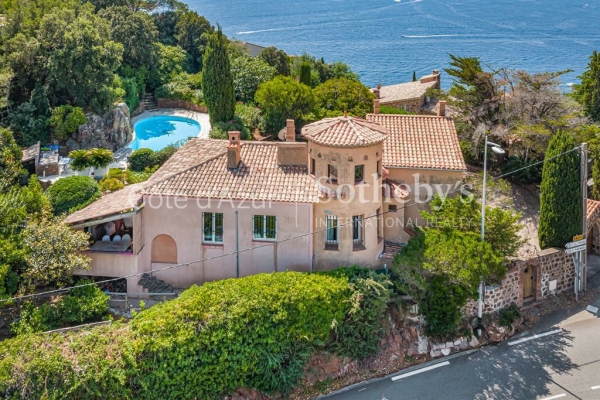 Maison de luxe à vendre à Théoule-sur-Mer, 1 850 000 €, Photo 1