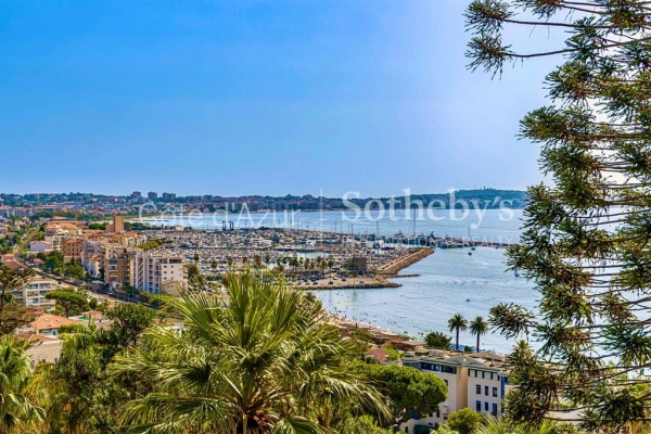 Appartement de luxe à vendre à Le Golfe Juan, 780 000 €, Photo 1
