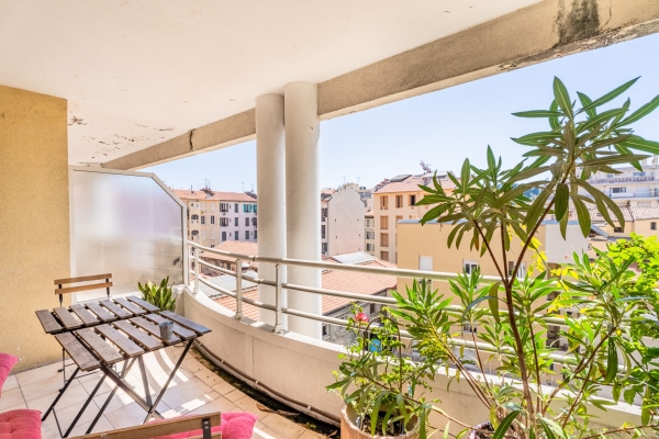 Appartement de luxe à vendre à Nice, 585 000 €, Photo 1