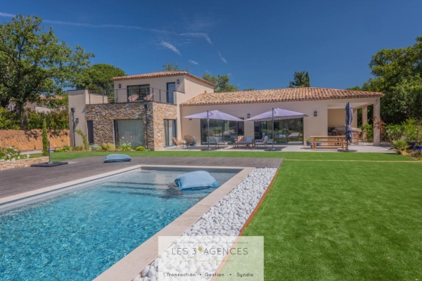 Maison de luxe à vendre à Grimaud, 2 190 000 €, Photo 1