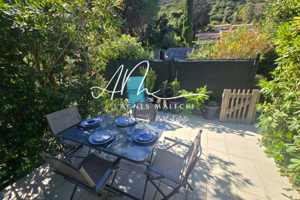 Appartement de luxe à vendre à Le Lavandou, 225 000 €, Photo 1