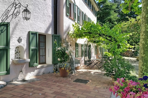 Maison de luxe à vendre à Grasse, 1 860 000 €, Photo 1