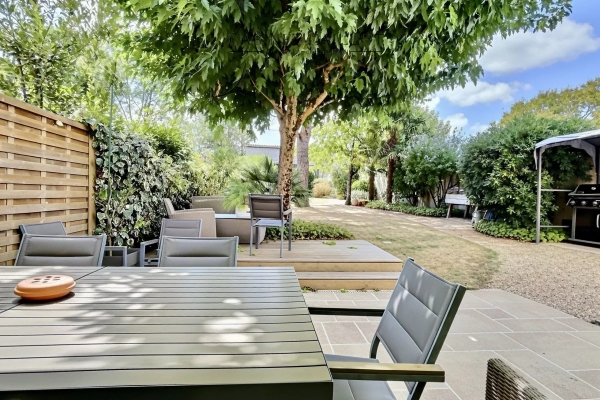 Maison de luxe à vendre à Saintes, 566 000 €, Photo 1