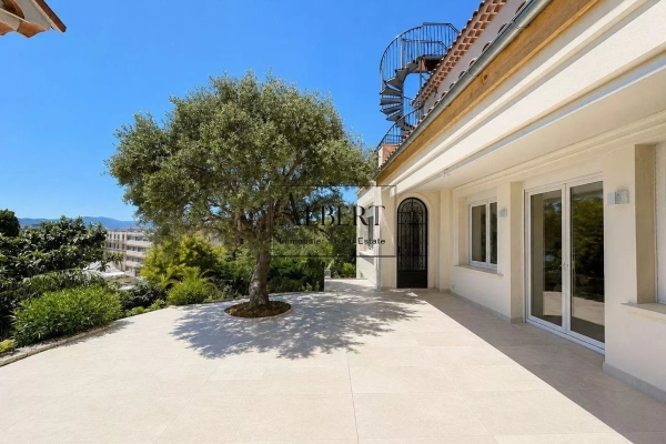 Luxury Apartment for sale in Cannes, 1 500 000 €, Photo 1