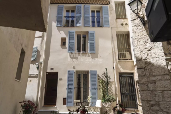 Maison de luxe à vendre à Antibes, 1 299 000 €, Photo 1