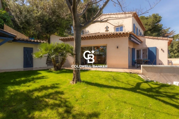 Maison de luxe à vendre à Saint-Laurent-du-Var, 1 580 000 €, Photo 1