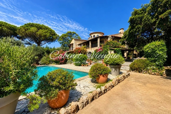 Maison de luxe à vendre à Grimaud, 1 800 000 €, Photo 1