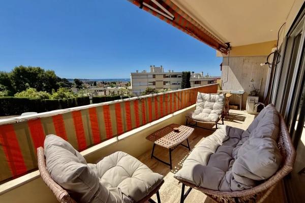 Luxury Apartment for sale in Antibes, 336 000 €, Photo 2