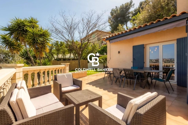 Maison de luxe à vendre à Saint-Laurent-du-Var, 1 580 000 €, Photo 2