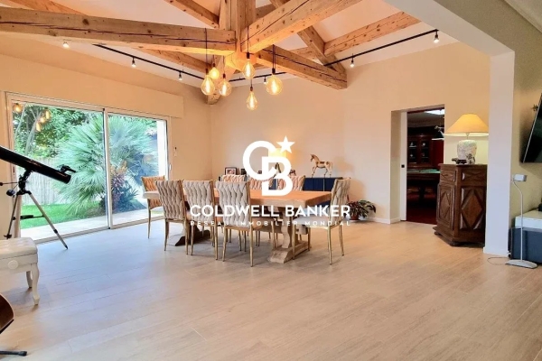Luxury House for sale in Saint-Laurent-du-Var, 1 580 000 €, Photo 2