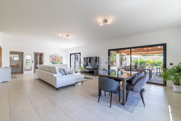 Luxury House for sale in Taillades, 945 000 €, Photo 4
