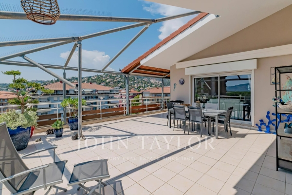 Appartement de luxe à vendre à Mandelieu-la-Napoule, 1 080 000 €, Photo 1