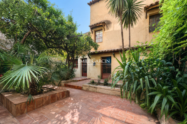 Maison de luxe à vendre à Avignon, 795 000 €, Photo 1