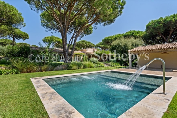 Maison de luxe à vendre à Saint-Tropez, 25 000 000 €, Photo 1