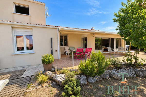 Luxury House for sale in Arvert, 305 000 €, Photo 1