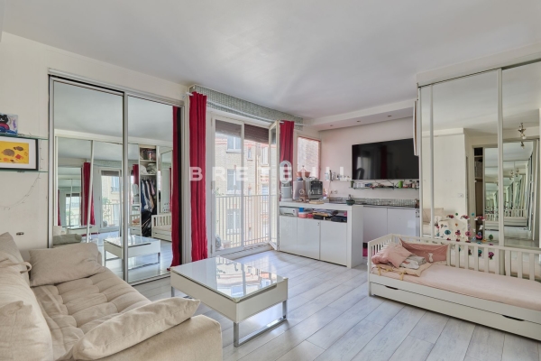 Appartement de luxe à vendre à Paris 16ème, 370 000 €, Photo 1