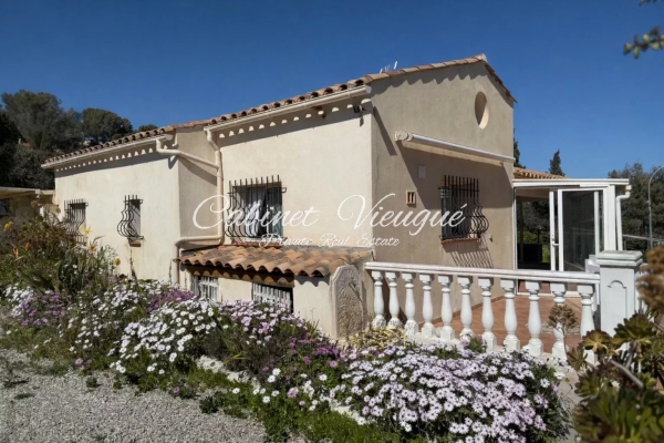 Maison de luxe à vendre à Roquebrune-sur-Argens, 770 000 €, Photo 1