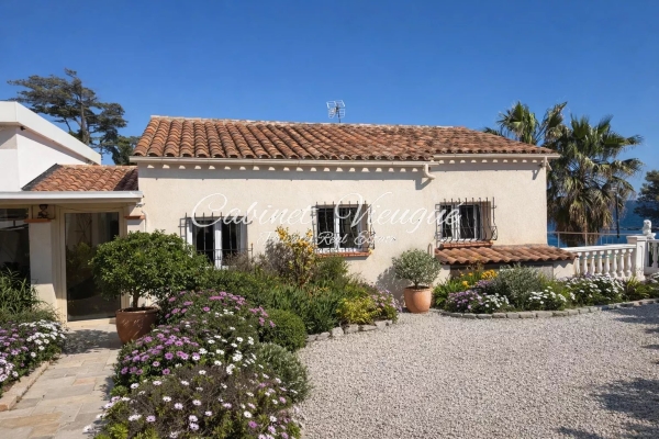 Luxury House for sale in Roquebrune-sur-Argens, 770 000 €, Photo 1