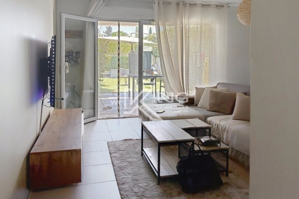 Appartement de luxe à vendre à Fréjus, 375 000 €, Photo 1