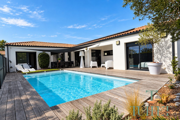 Maison de luxe à vendre à Les Mathes, 490 000 €, Photo 1