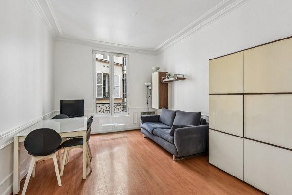 Luxury Apartment for sale in Paris 8ème, 650 000 €, Photo 1
