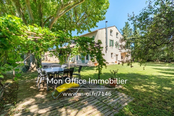 Maison de luxe à vendre à Mouriès, 790 000 €, Photo 2