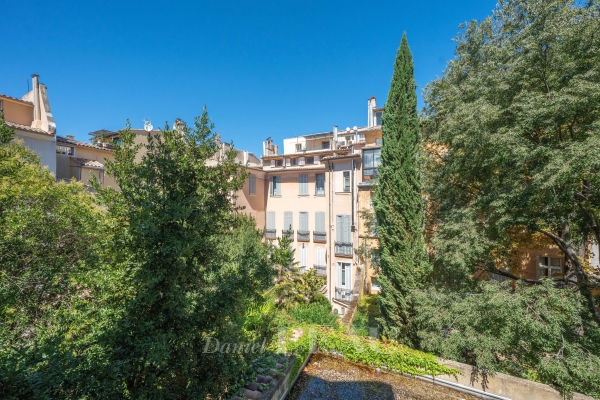 Luxury Apartment for sale in Aix-en-Provence, 895 000 €, Photo 2