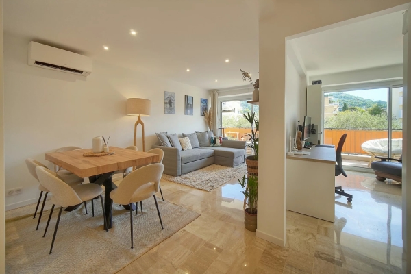 Luxury Apartment for sale in Le Cannet, 368 000 €, Photo 2